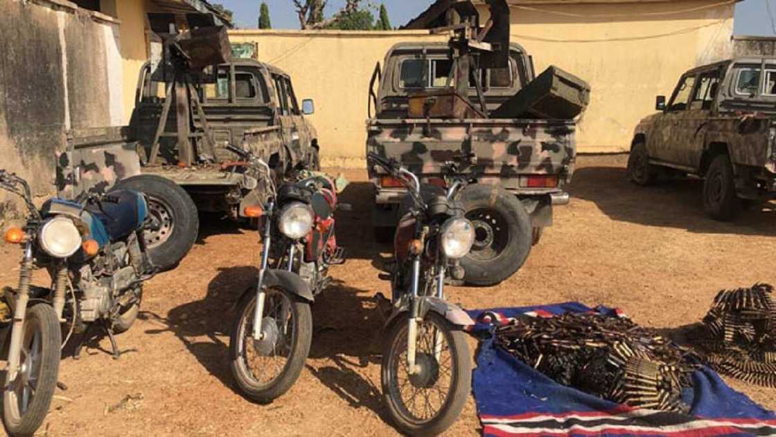 Hotuna: Soja ya rasu, 2 sun jigata bayan yunkurin Boko Haram na kwace Askira Uba Hotuna: Soja ya rasu, 2 sun jigata bayan yunkurin Boko Haram na kwace Askira Uba