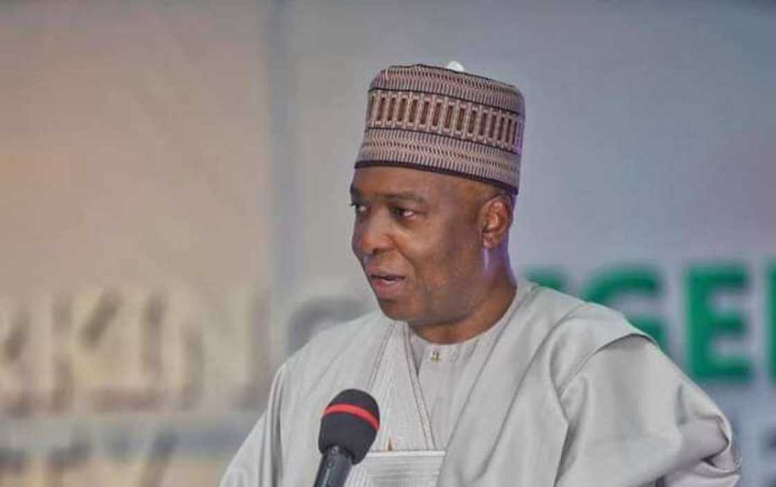 Saraki ya bayyana ainahin abun da ya haddasa rashin tsaro a Najeriya Saraki ya bayyana ainahin abun da ya haddasa rashin tsaro a Najeriya