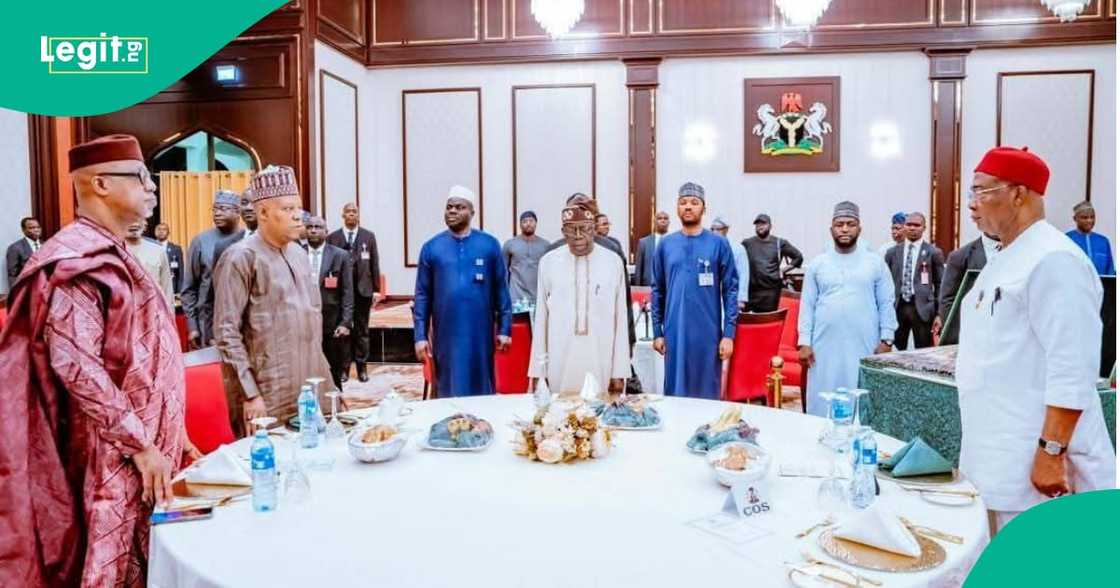 Wasu gwamnoni sun sha ruwa a Abuja Wasu gwamnoni sun sha ruwa a Abuja