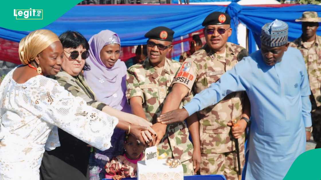 Chief of Army Staff extends heartfelt greetings to troops Chief of Army Staff extends heartfelt greetings to troops