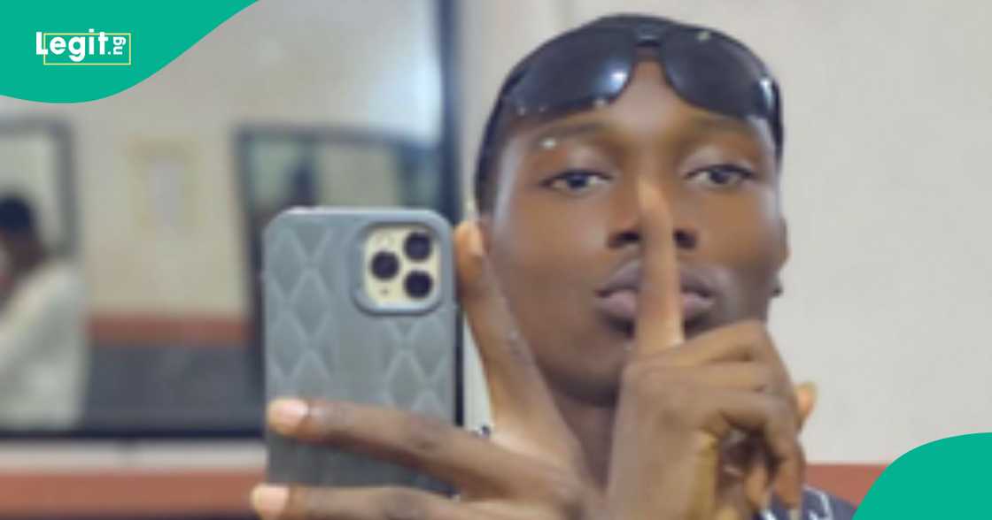 Young man reacts as he finds his ex-classmate working in hotel 5 years after they left school Young man reacts as he finds his ex-classmate working in hotel 5 years after they left school