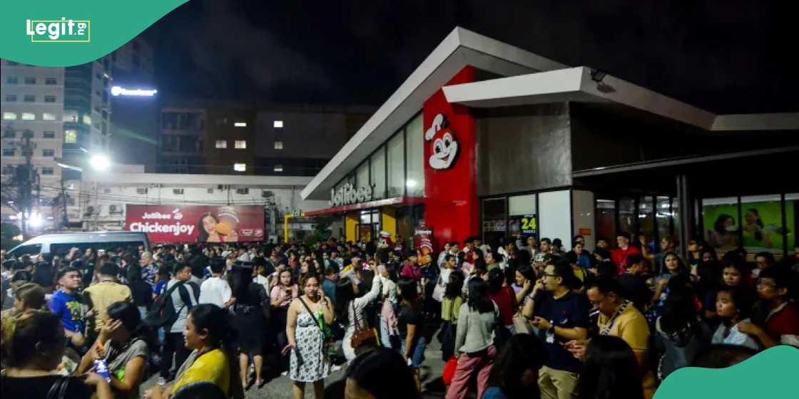 People rushed out of buildings and onto the street when the quake hit the central Philippines