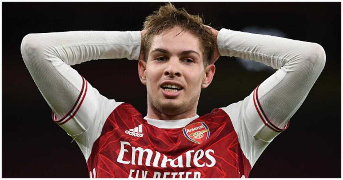 Arsenal wonderkid Smith Rowe admits he looks up to Man United's Bruno Fernandes Arsenal wonderkid Smith Rowe admits he looks up to Man United's Bruno Fernandes