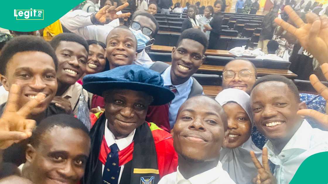 Lecturer's daughter reacts her father breaks record at University of Ibadan, puts Department of Anatomy on map Lecturer's daughter reacts her father breaks record at University of Ibadan, puts Department of Anatomy on map