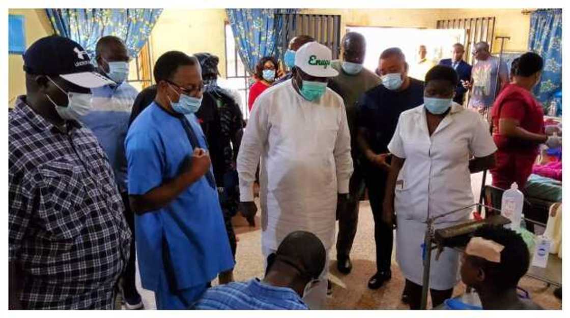 Governor Ugwuanyi visits injured persons at a teaching hospital in Enugu Governor Ugwuanyi visits injured persons at a teaching hospital in Enugu
