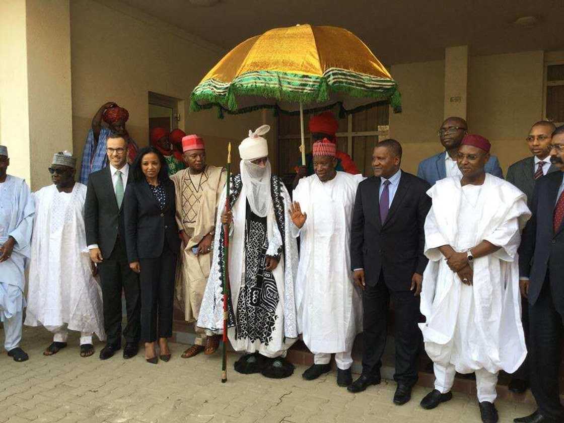 Hanyoyin da Dangote ya bi ya hana Ganduje tsige Sarkin Kano Hanyoyin da Dangote ya bi ya hana Ganduje tsige Sarkin Kano