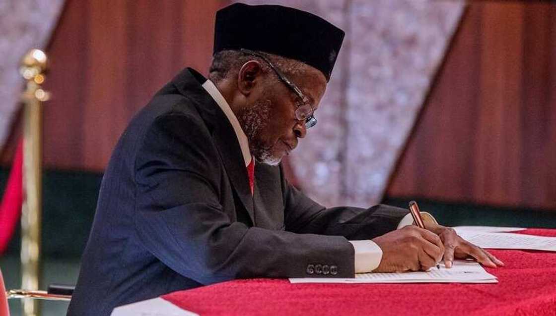 Sharia law: Lawyer defends CJN's comment, says CAN misunderstood him Sharia law: Lawyer defends CJN's comment, says CAN misunderstood him