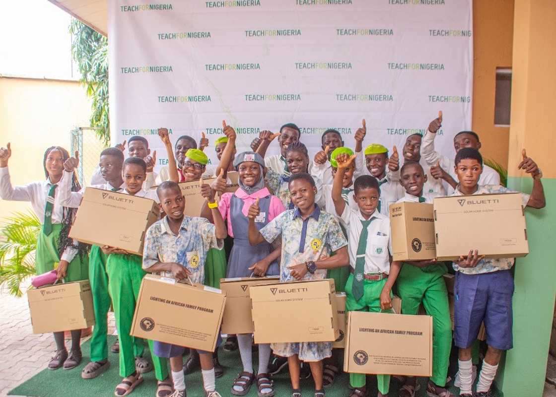 Bluetti Donates 250 Solar Power Kits to Teach For Nigeria For Enhanced Rural Education Bluetti Donates 250 Solar Power Kits to Teach For Nigeria For Enhanced Rural Education