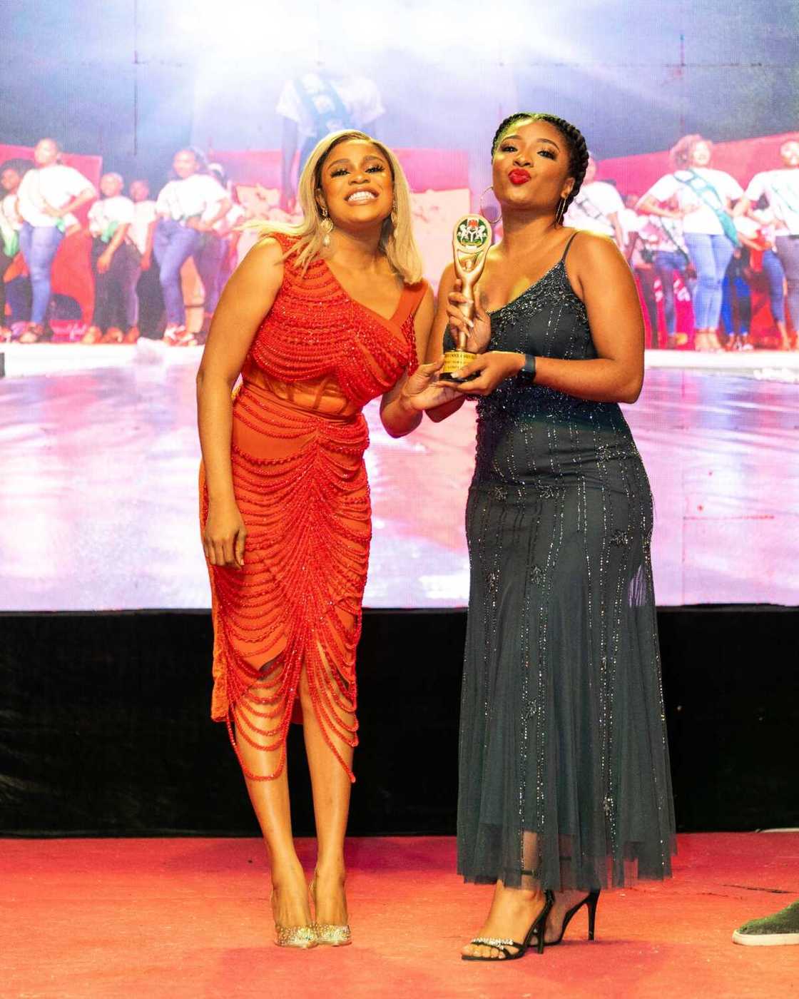 Lush Hair Wins Nigeria Choice -Best Hair Brand of the Year Award Lush Hair Wins Nigeria Choice -Best Hair Brand of the Year Award