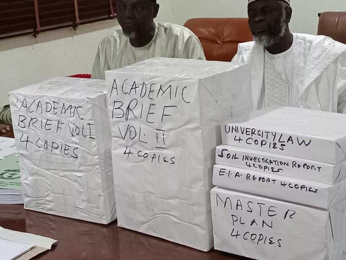 Kwamitin tsare-tsare ya mikawa Sheikh Bala-Lau rahoton Jami’ar As-Salam Kwamitin tsare-tsare ya mikawa Sheikh Bala-Lau rahoton Jami’ar As-Salam