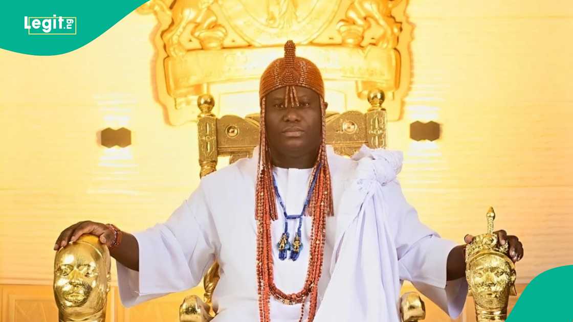 Video of Olori Ronke Ogunwusi's ex gets fans talking at daughter's wedding Video of Olori Ronke Ogunwusi's ex gets fans talking at daughter's wedding
