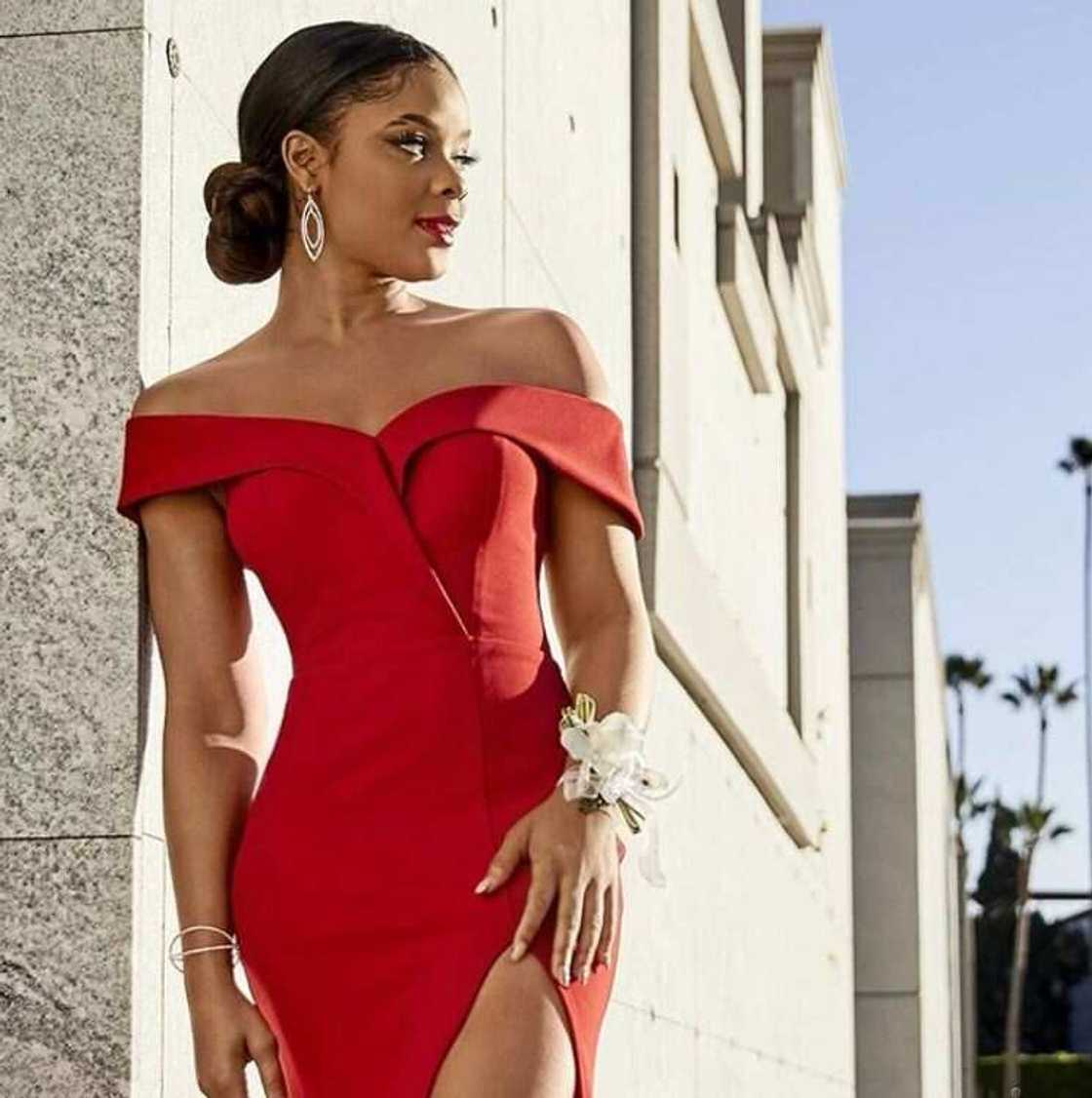 Ajiona Alexus 13 Reasons Why Ajiona Alexus 13 Reasons Why