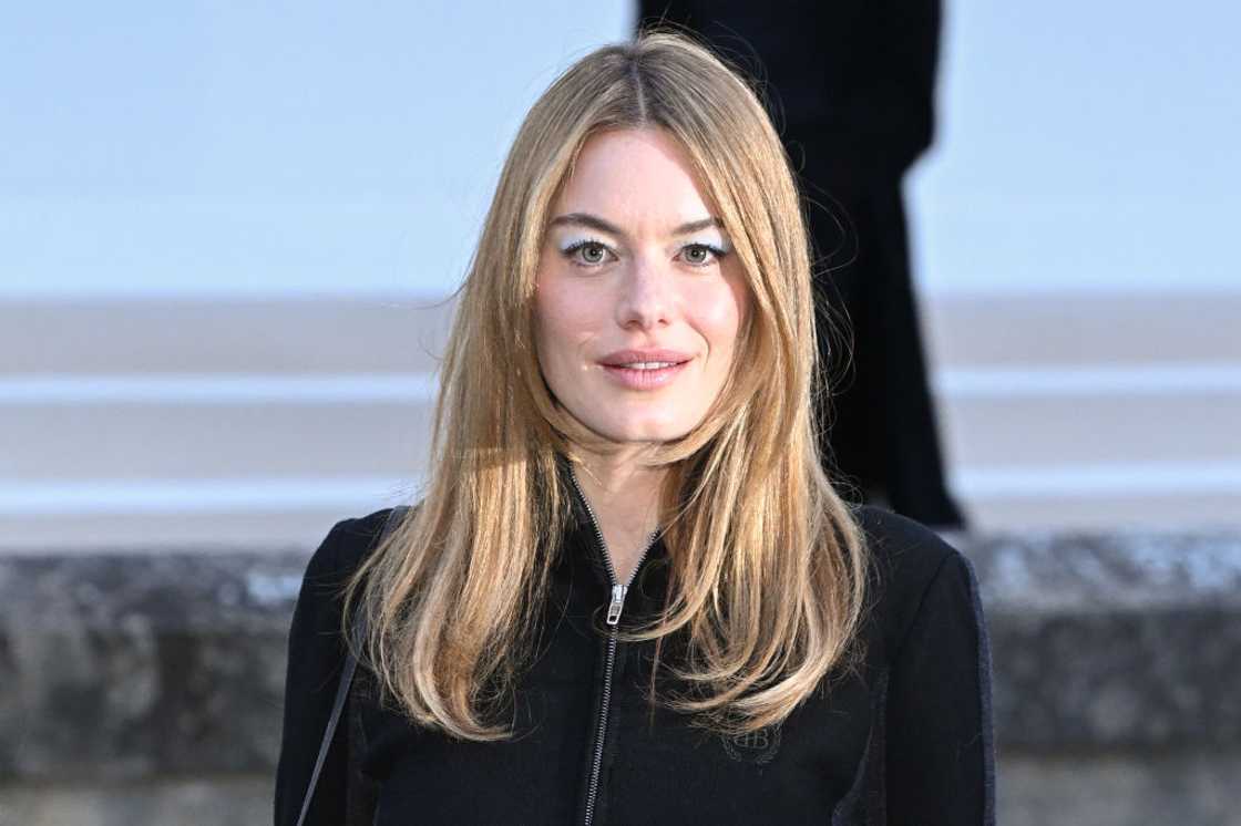 Camille Rowe at Les Invalides