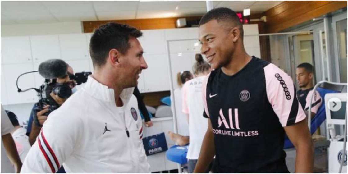 Excitement in PSG camp as teammates meet Messi for first time since making move from Barcelona Excitement in PSG camp as teammates meet Messi for first time since making move from Barcelona