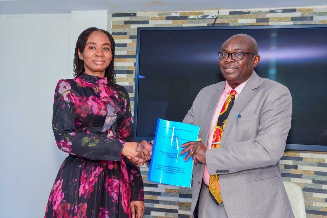 PenCom and ICPC representatives exchange a Memorandum of Understanding (MoU) PenCom and ICPC representatives exchange a Memorandum of Understanding (MoU)