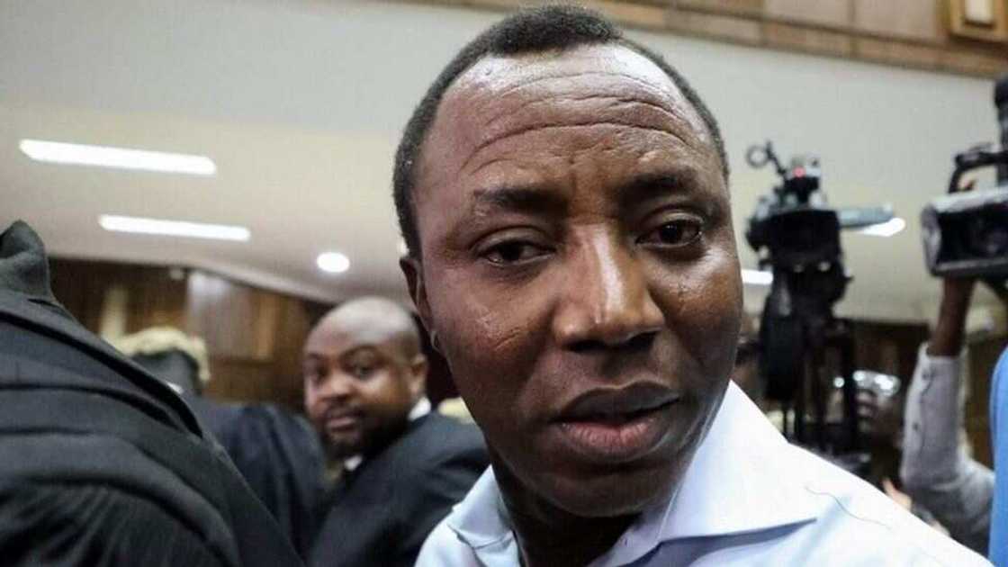 Bayan dage shari'ar Kanu, an saki Sowore yayin da aka tafka zanga-zanga