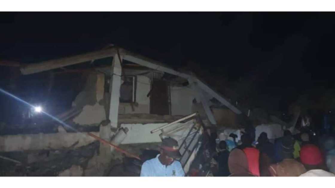 Wani ginin bene ya rufto a Abuja Wani ginin bene ya rufto a Abuja