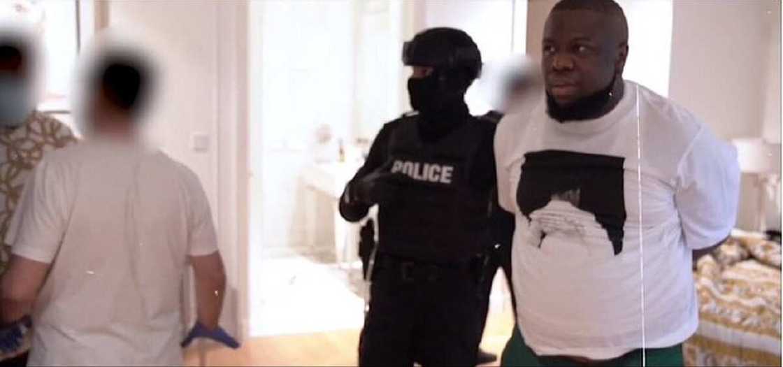 Hushpuppi: Jerin abubuwa 8 da aka kama tare da shahararren dan damfarar duniya Hushpuppi: Jerin abubuwa 8 da aka kama tare da shahararren dan damfarar duniya