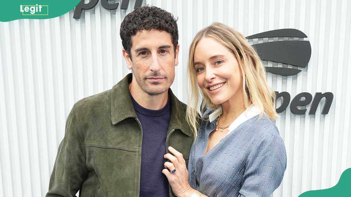 Jason Biggs and Jenny Mollen in Queens, New York.