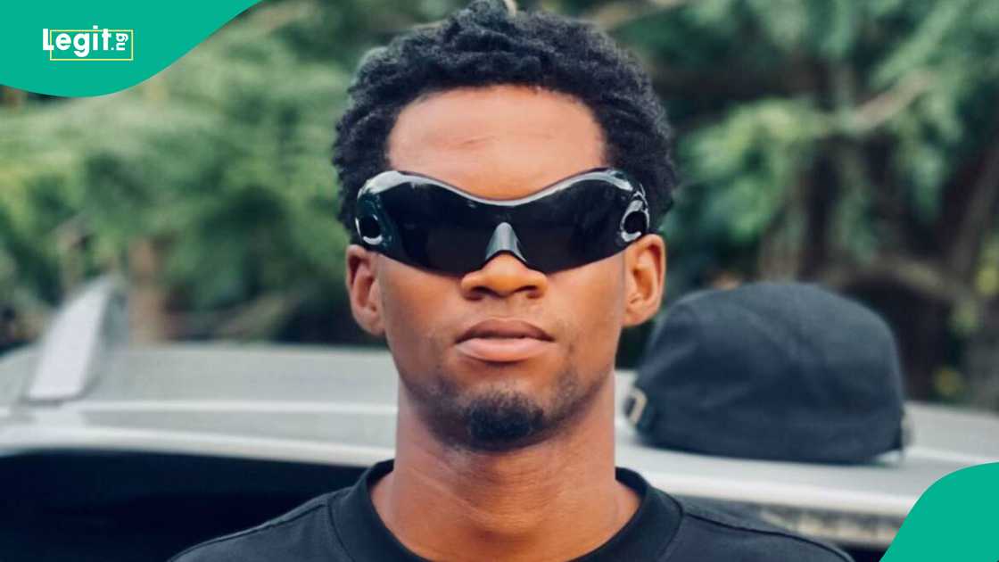 Comedian Sanku dies alongside several others in a car accident in Oyo state. Comedian Sanku dies alongside several others in a car accident in Oyo state.