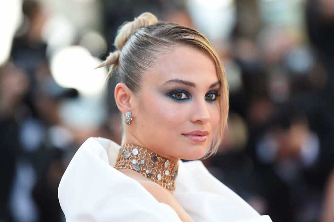 mbappe's partner mbappe's partner