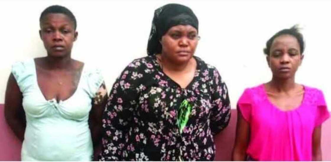 Abin mamaki: Uwa ta sayar da diyarta kan kudi kalilan Abin mamaki: Uwa ta sayar da diyarta kan kudi kalilan