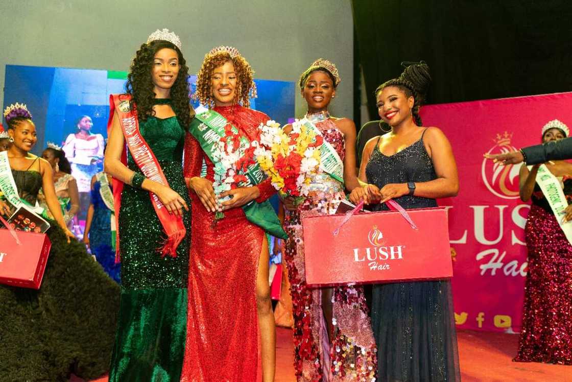Lush Hair Wins Nigeria Choice -Best Hair Brand of the Year Award Lush Hair Wins Nigeria Choice -Best Hair Brand of the Year Award
