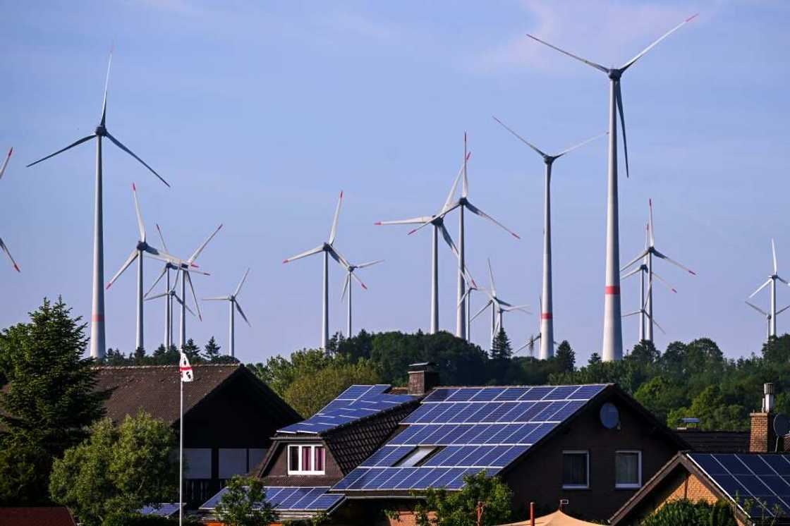 Solar and wind power are driving a surge in renewable energy capacity Solar and wind power are driving a surge in renewable energy capacity