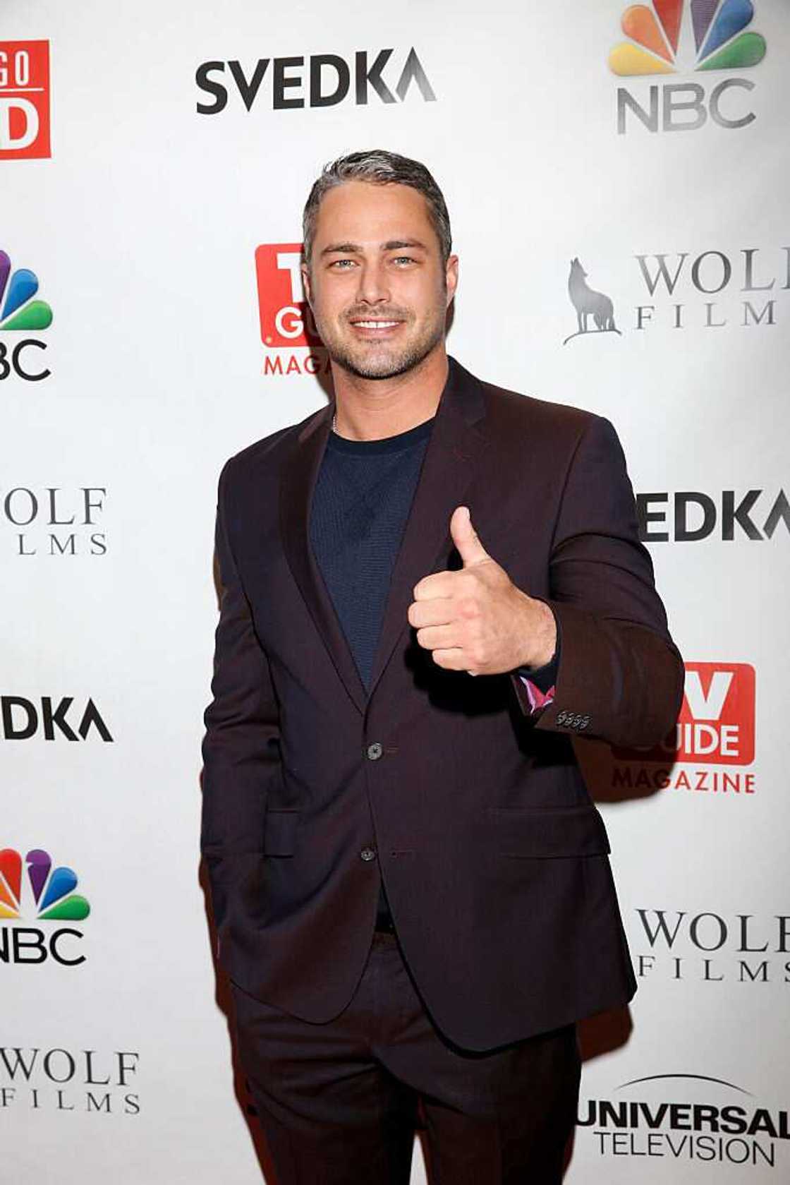 Does Taylor Kinney have a wife? Does Taylor Kinney have a wife?