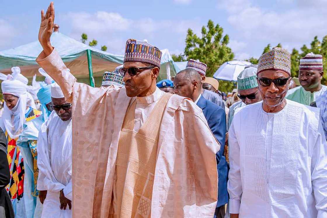 Buhari ya yi bikin Sallah a Daura tare da shugaban kasar Guinea (Hotuna) Buhari ya yi bikin Sallah a Daura tare da shugaban kasar Guinea (Hotuna)