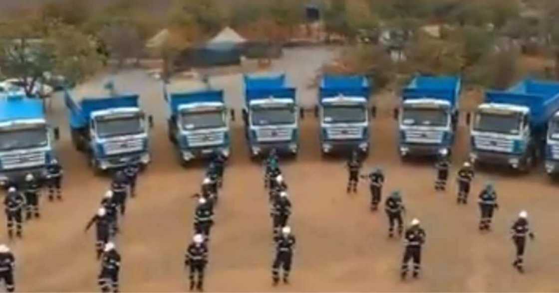 Construction workers wow thousands with #JerusalemaChallenge moves Construction workers wow thousands with #JerusalemaChallenge moves