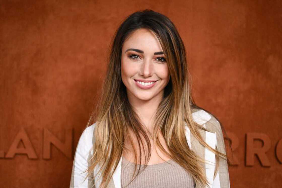 Delphine Wespiser restera-t-elle à tpmp ? Son salaire dévoilé Delphine Wespiser restera-t-elle à tpmp ? Son salaire dévoilé