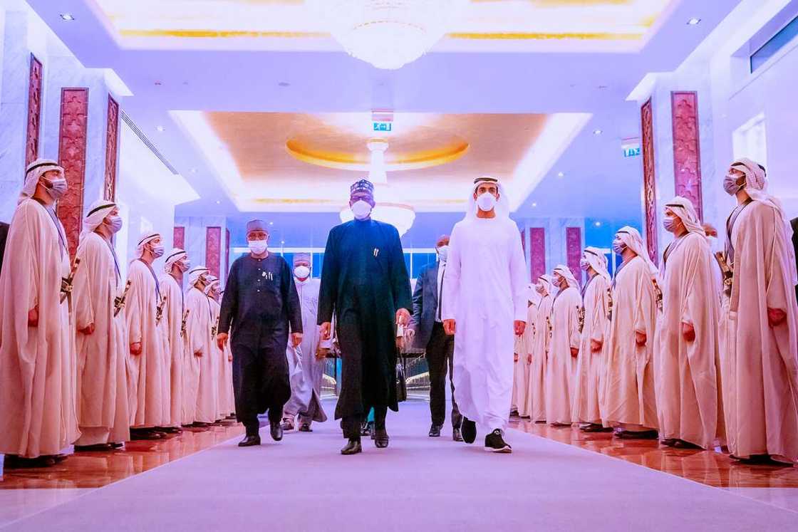 Da dumi: Shugaba buhari ya dira Abu Dhabi, kasar UAE inda yaje ta'aziyya