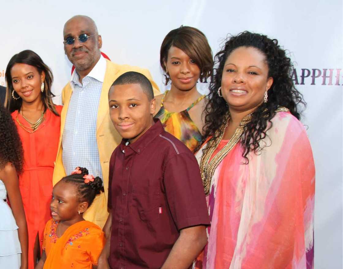 From (L-R) Angela, Miley, Danny, Russell "Russy" Simmons II, Vanessa and Justine Simmons at the 12th annual Art for Life benefit From (L-R) Angela, Miley, Danny, Russell "Russy" Simmons II, Vanessa and Justine Simmons at the 12th annual Art for Life benefit