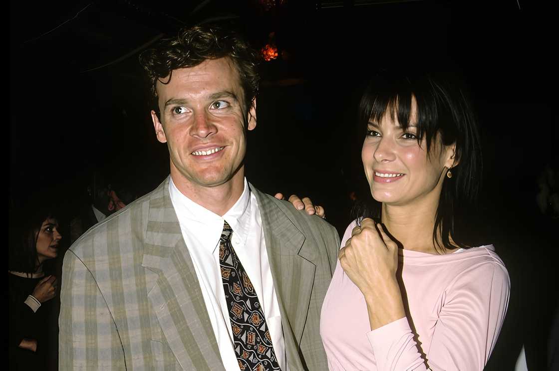 Tate Donovan and Sandra Bullock arrive together at an event Tate Donovan and Sandra Bullock arrive together at an event