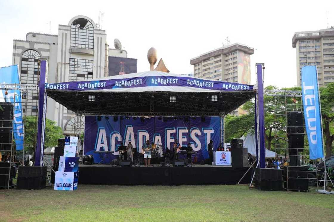 Johnny Drille, Waje thrills crowd as ACADAFEST 2019 raises N10m for 20 students Johnny Drille, Waje thrills crowd as ACADAFEST 2019 raises N10m for 20 students