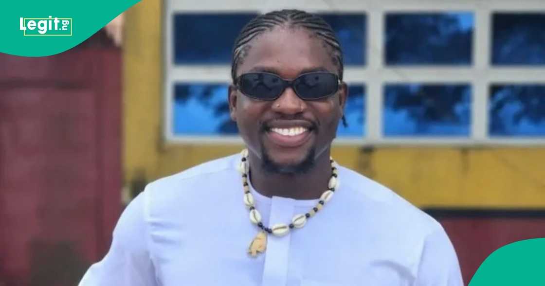 Video of EFCC's alleged invitation to VDM surfaces online. Video of EFCC's alleged invitation to VDM surfaces online.