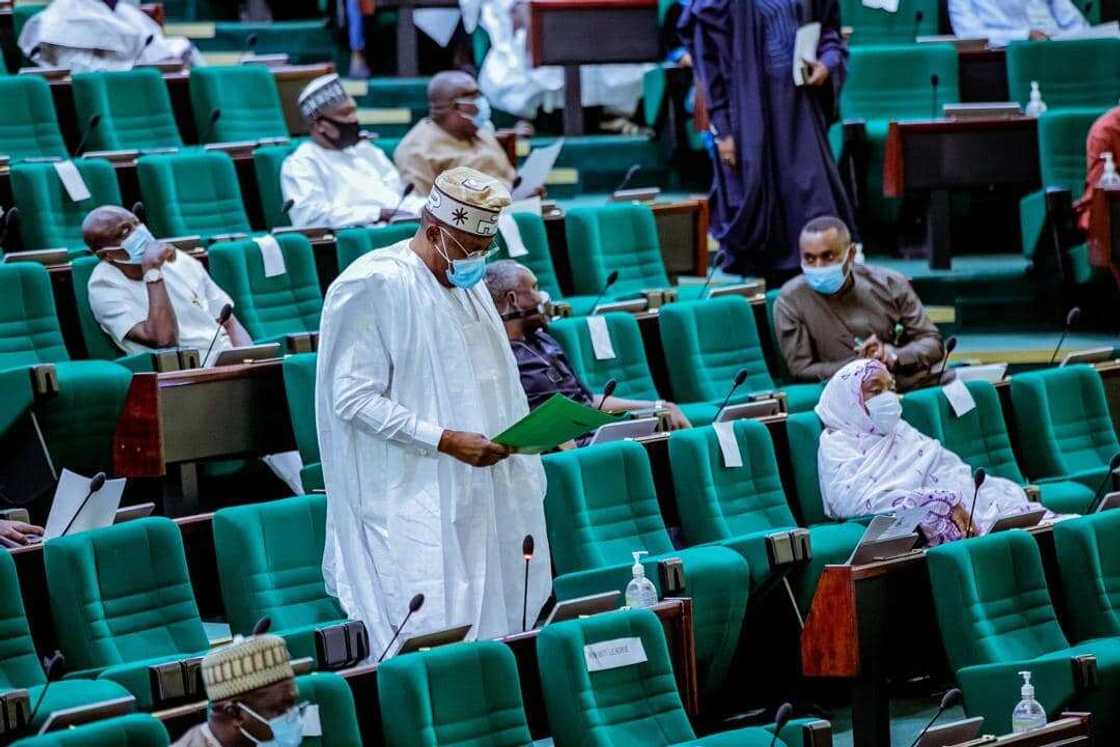Lawmakers, CBN, cash withdrawal Lawmakers, CBN, cash withdrawal