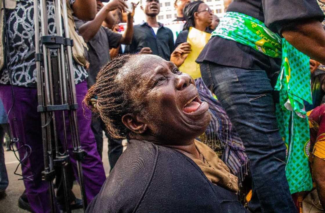 Kwace kujerar Gwamnan Imo: Masoya Ihedioha sun gudanar da zanga mai sosa zuciya, sun zargi Tanko da kisan Dimokradiyya Kwace kujerar Gwamnan Imo: Masoya Ihedioha sun gudanar da zanga mai sosa zuciya, sun zargi Tanko da kisan Dimokradiyya