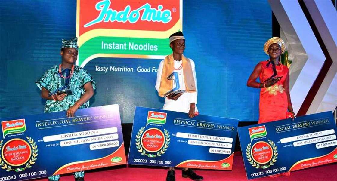 Dufil Rewards 2021 Heroes Award Winners with Multi-Million Naira Scholarships Dufil Rewards 2021 Heroes Award Winners with Multi-Million Naira Scholarships