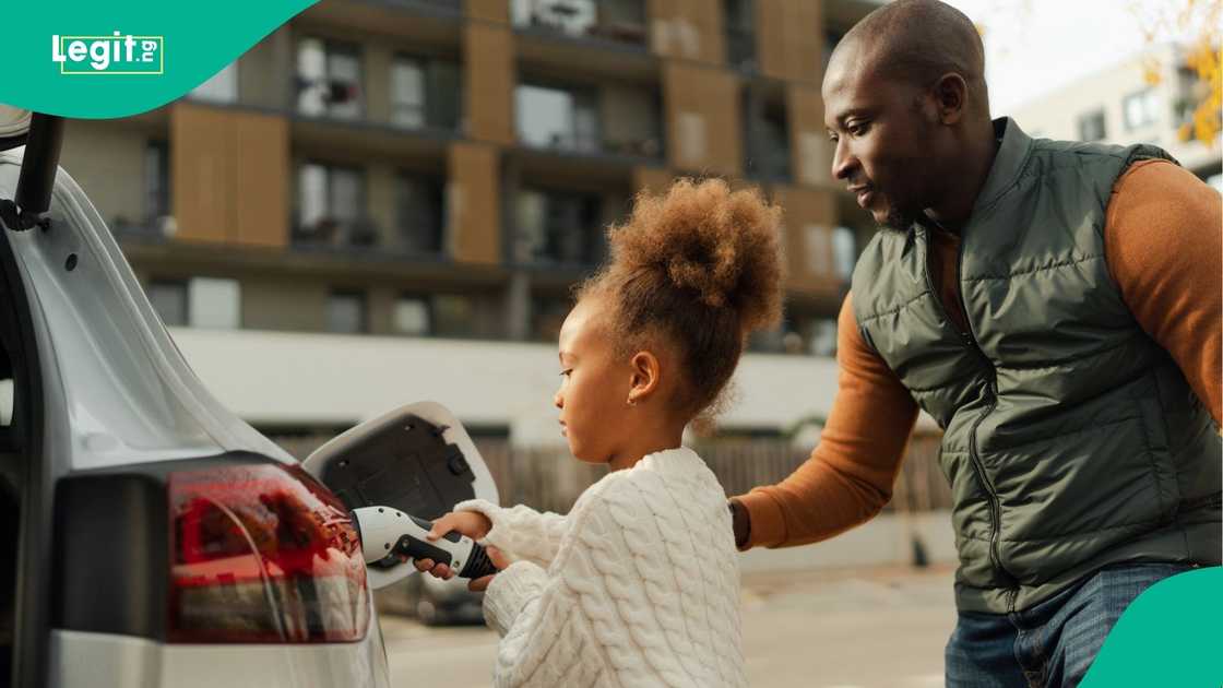 The federal government has signed a memorandum of understanding (MoU) with South Korea to establish an electric vehicle (EV) manufacturing plant and develop EV charging infrastructure across Nigeria, while creating over 10,000 jobs for Nigerians. The federal government has signed a memorandum of understanding (MoU) with South Korea to establish an electric vehicle (EV) manufacturing plant and develop EV charging infrastructure across Nigeria, while creating over 10,000 jobs for Nigerians.