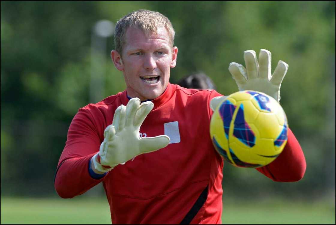 tallest professional soccer player tallest professional soccer player