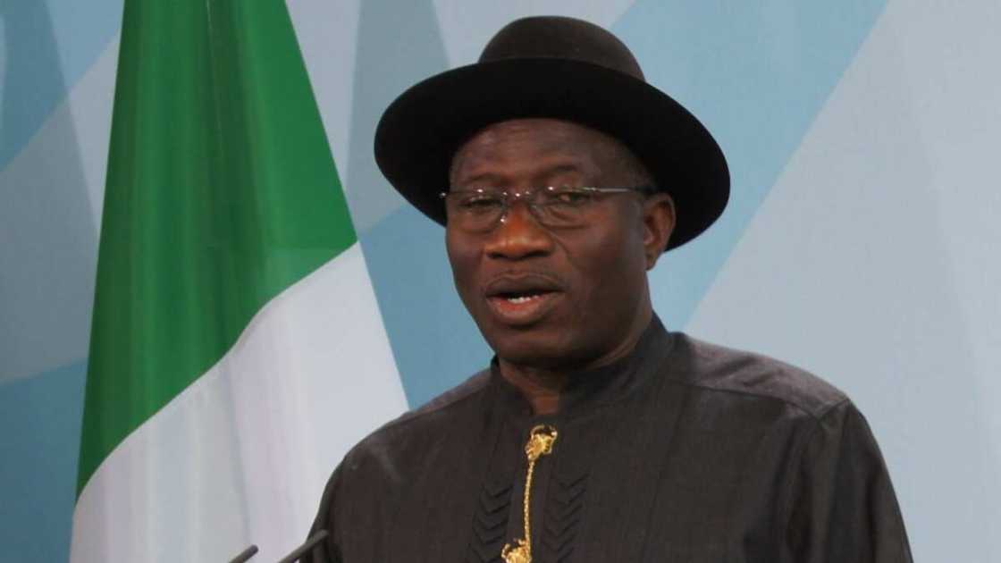 Goodluck Jonathan, Convoy Accident, Dead Policemen, Abuja Airport