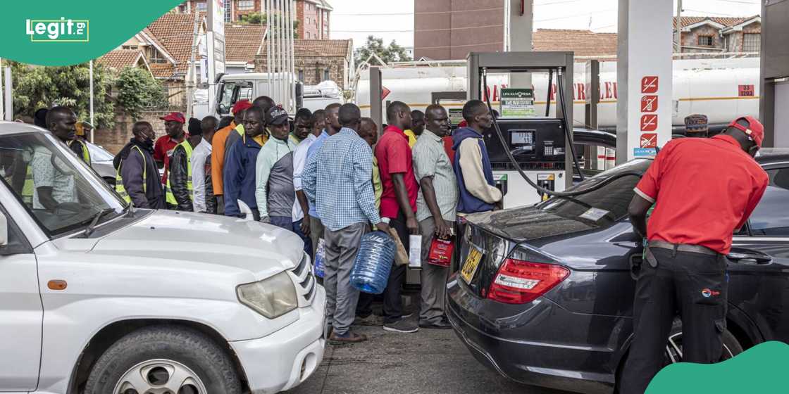 Filling Stations Sell Petrol for N1,000/litre Filling Stations Sell Petrol for N1,000/litre
