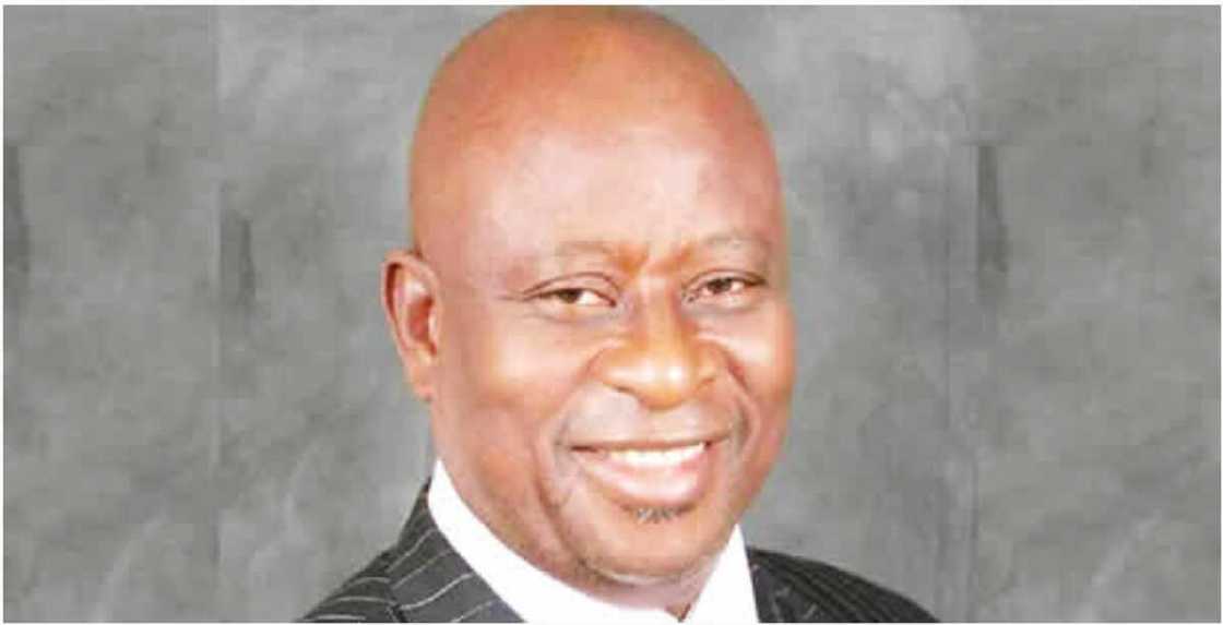 Tsohon minista ya saka an yi wa ma'aikatan otel zigidir saboda N5,000 Tsohon minista ya saka an yi wa ma'aikatan otel zigidir saboda N5,000