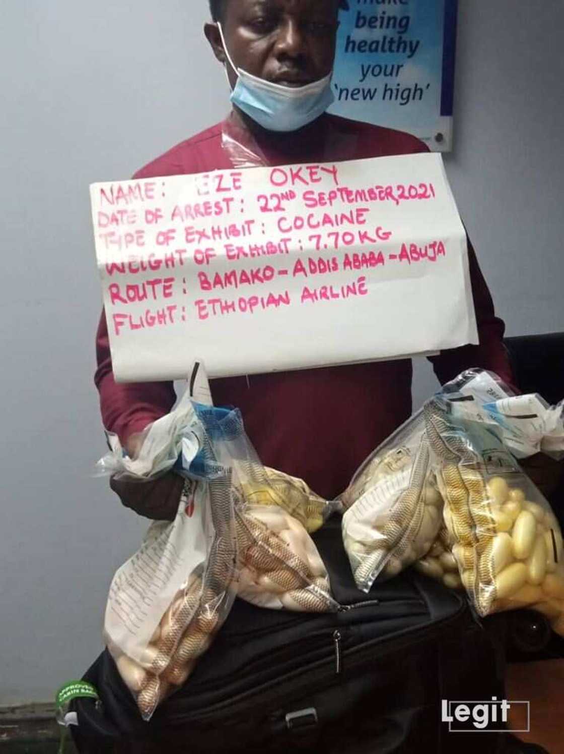 NDLEA Ta Kama Dillalin Miyagun Kwayoyi Da Hodar Iblis Na Biliyan 2.3 A Abuja NDLEA Ta Kama Dillalin Miyagun Kwayoyi Da Hodar Iblis Na Biliyan 2.3 A Abuja