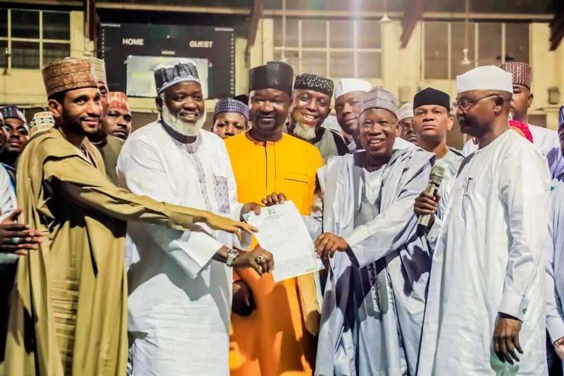 Mataimakin Gwamnan Kano, Nasir Gawuna, ya lashe zaben fidda gwanin APC Mataimakin Gwamnan Kano, Nasir Gawuna, ya lashe zaben fidda gwanin APC