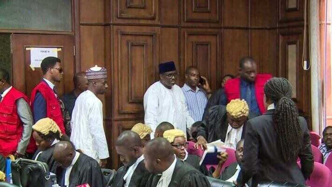 Da duminsa: Za'a dawo da Abdulrashid Maina Najeriya daga Nijar, Hukumar yan sanda Da duminsa: Za'a dawo da Abdulrashid Maina Najeriya daga Nijar, Hukumar yan sanda