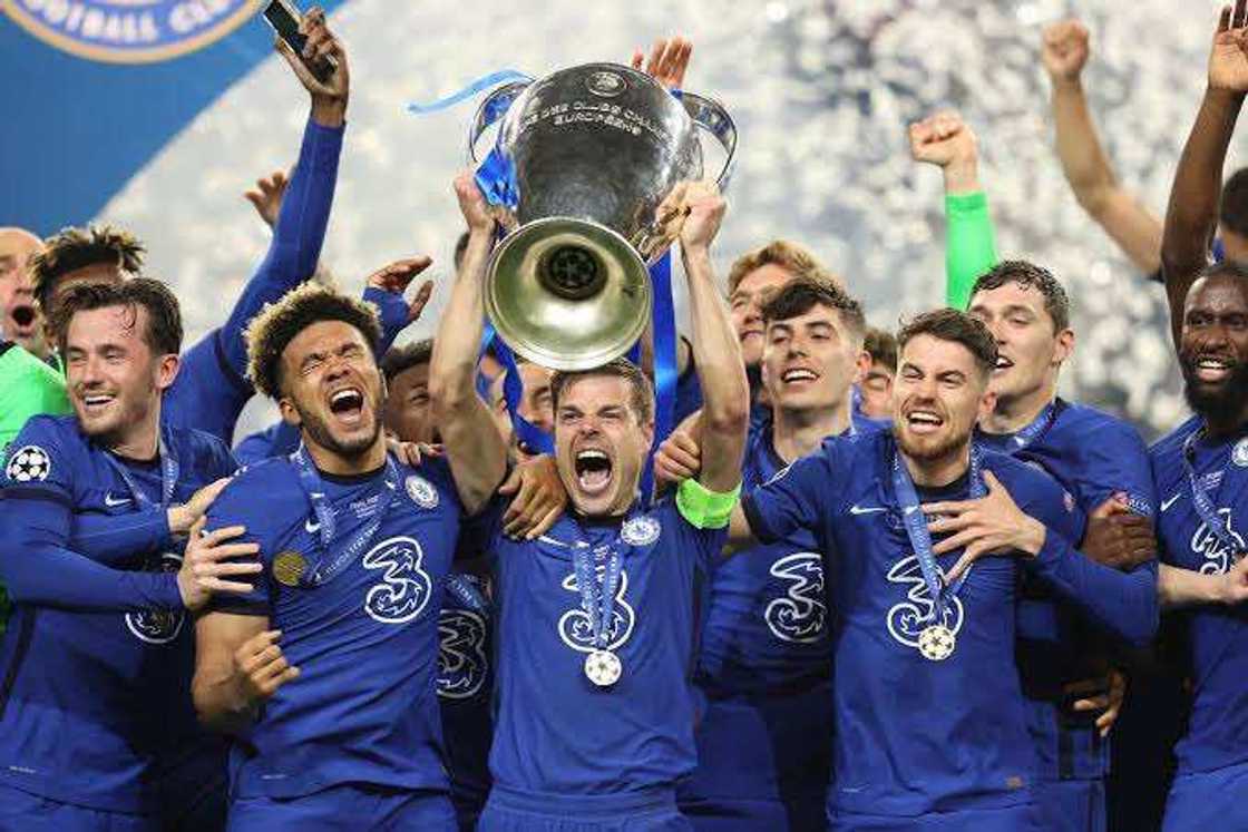 Shirt sponsors Three suspend £40m a year deal Shirt sponsors Three suspend £40m a year deal