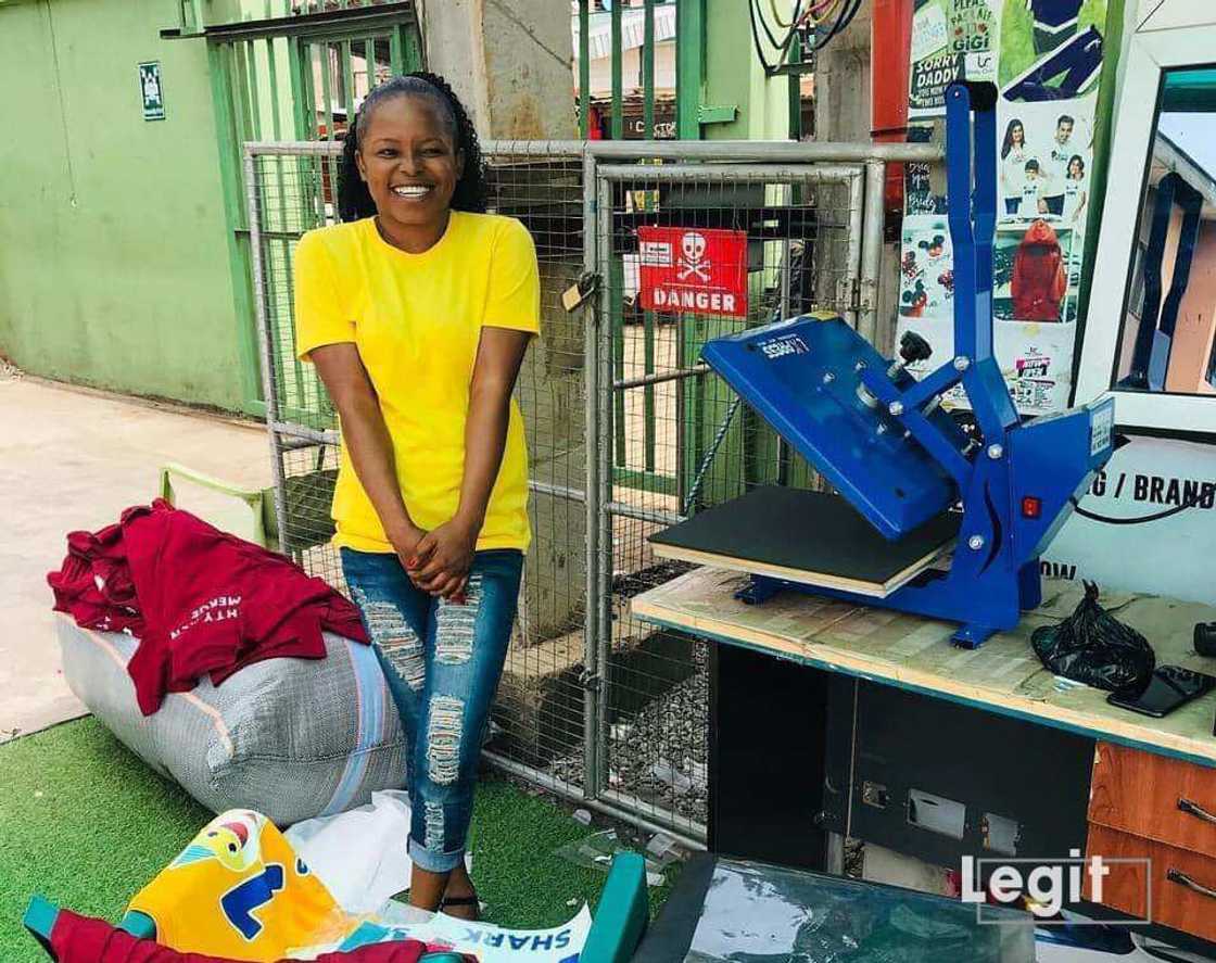 Jennifer, Owner of Blinky Collections Jennifer, Owner of Blinky Collections